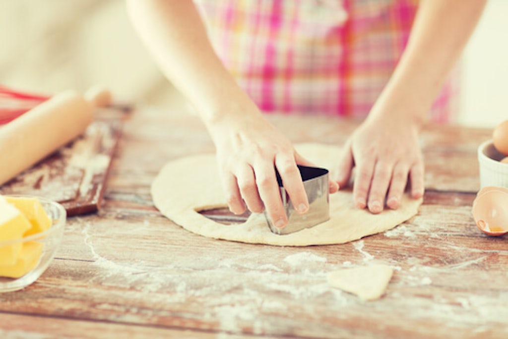 Puedes ponerte creativo en lo que respecta a la forma de tus galletas dulces de cannabis. (Shutterstock)