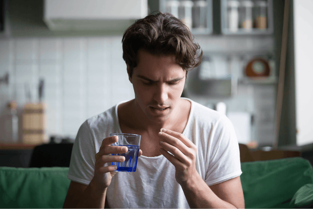 Pessoas que se tratam com antidepressivos devem atentar à interação medicamentosa com cannabis